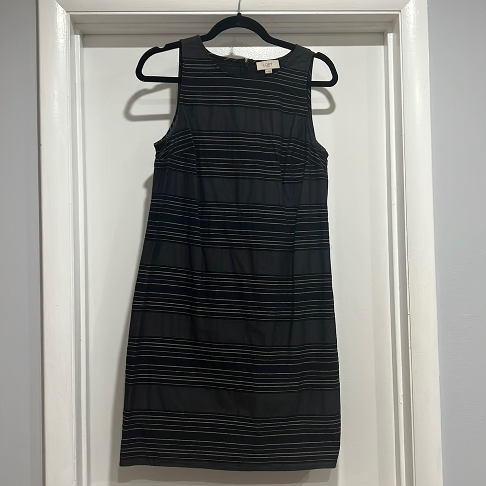 LOFT sleeveless shift dress; size medium